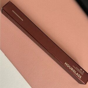 Hourglass Smudge Brush